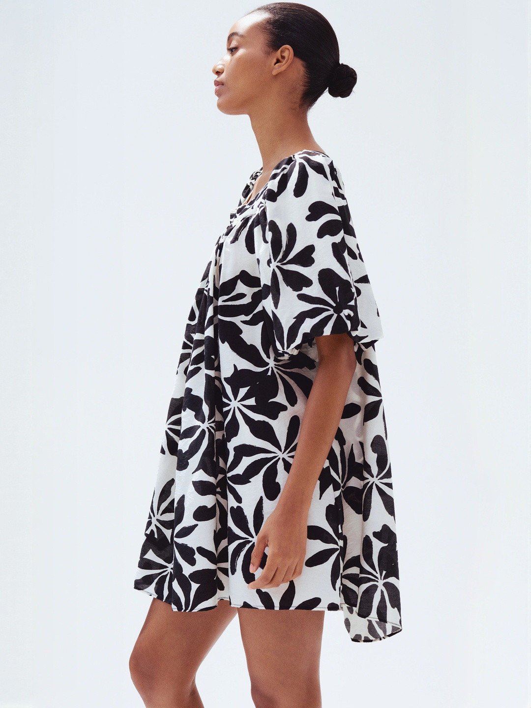 H&M Balloon-Sleeved Tunic Dress