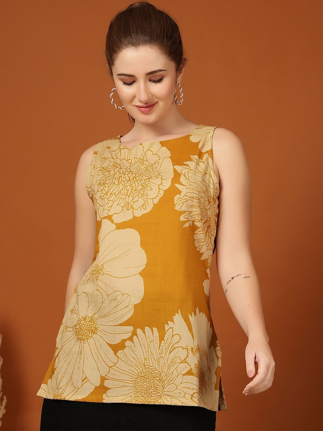 Anouk Floral Printed Boat Neck Cotton Kurti