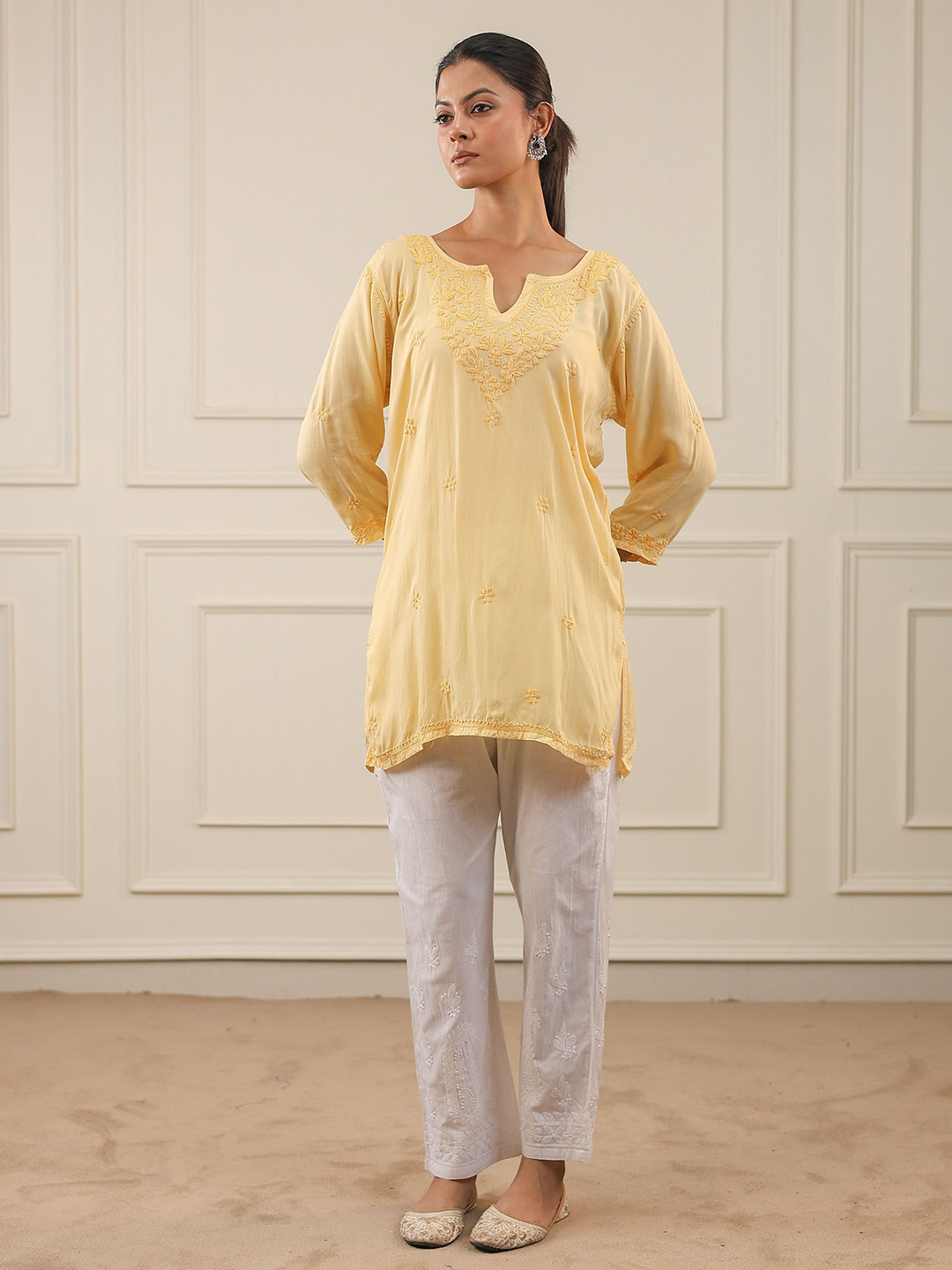 Janaki Apparels Floral Embroidered Chikankari Straight Modal Kurta