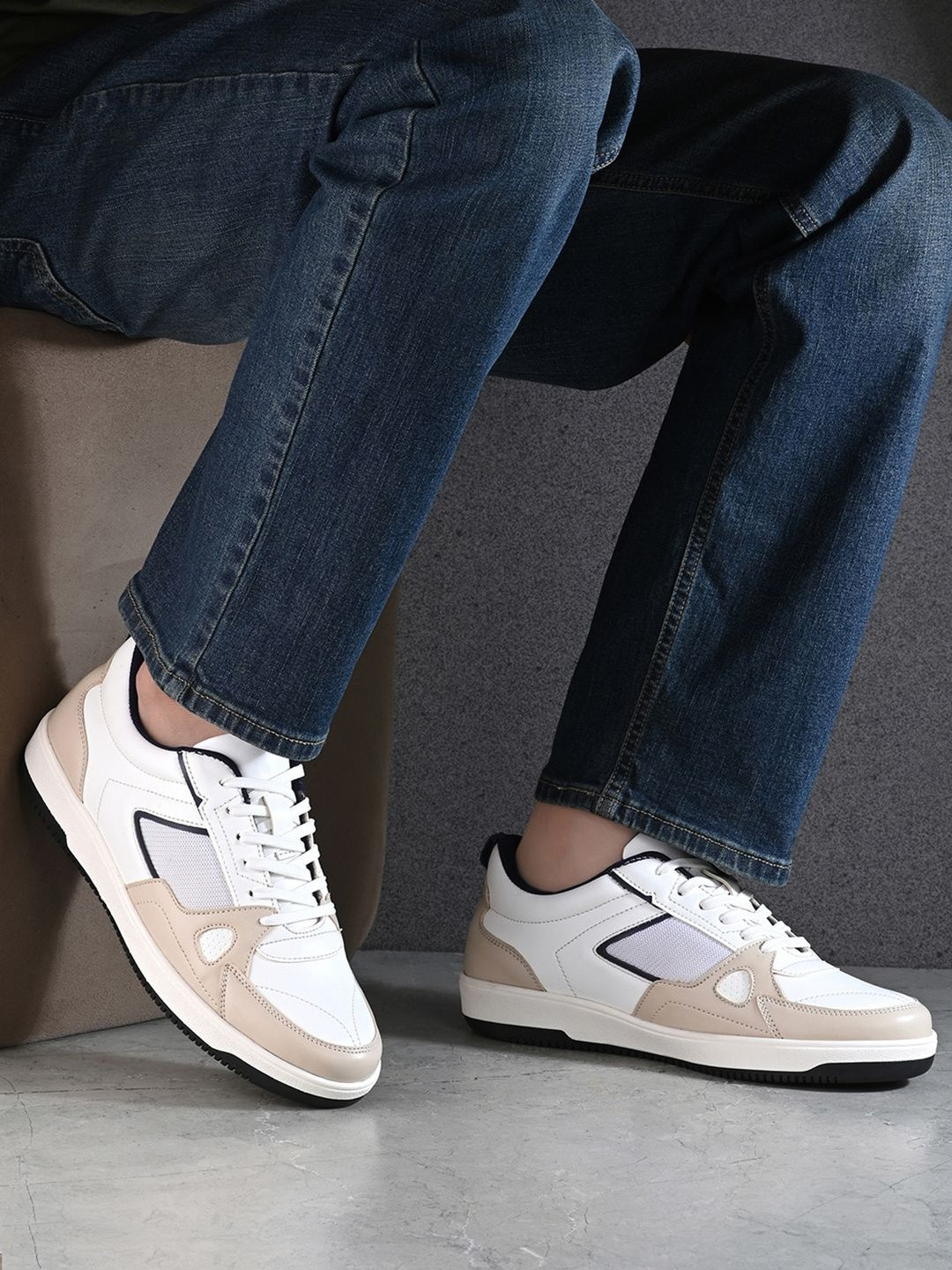 Roadster Men White & Blue Colourblocked PU Smart Casual Sneakers