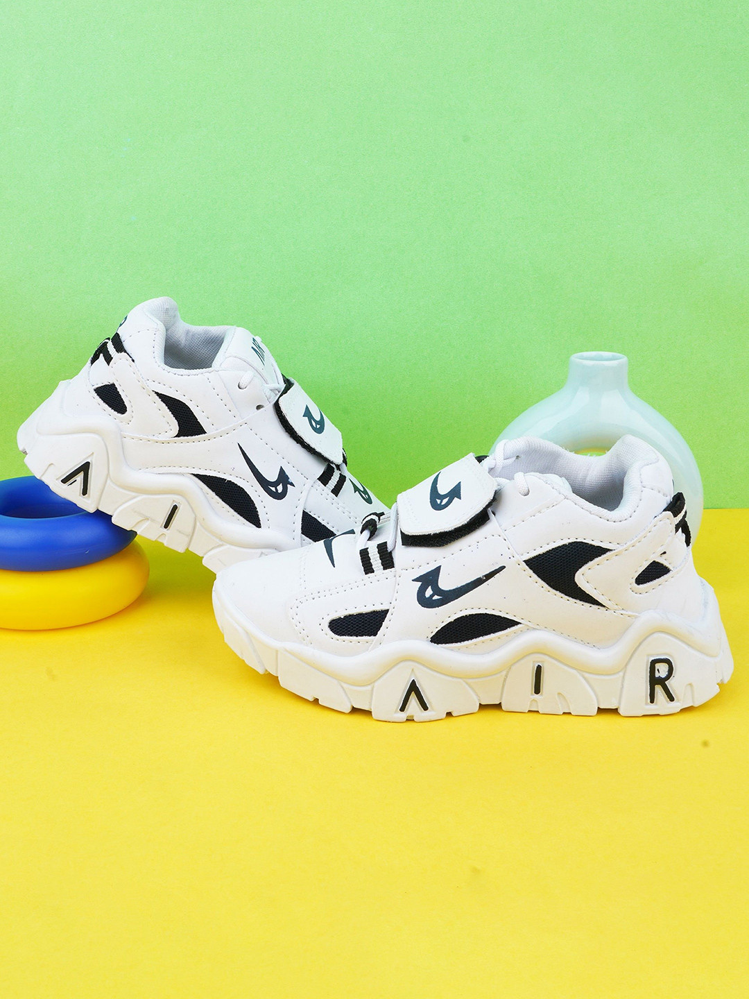 BAESD Kids Textured Round Toe Light Weight  3D Fit Walking Shoes