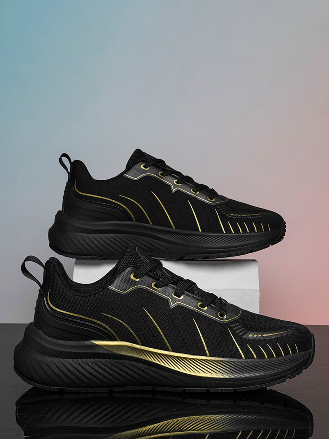 GRITPRO Men Gravity Grip Lace-Ups Sneakers