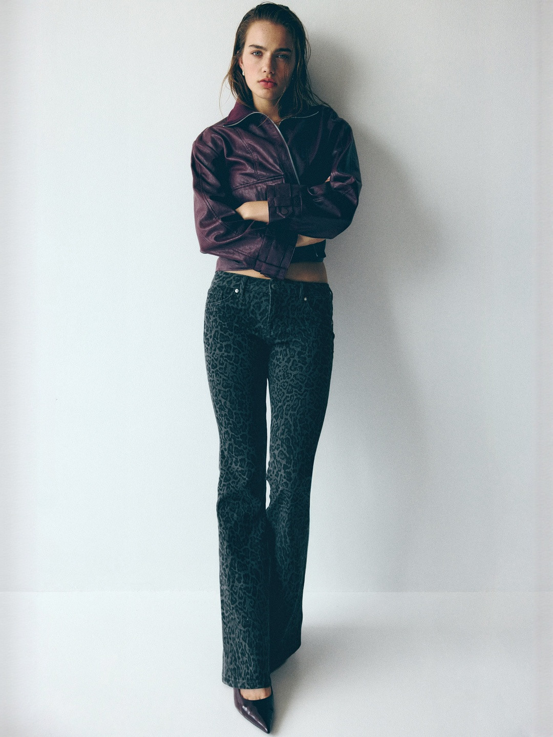 H&M Women Flared Low-Rise Bootcut Jeans