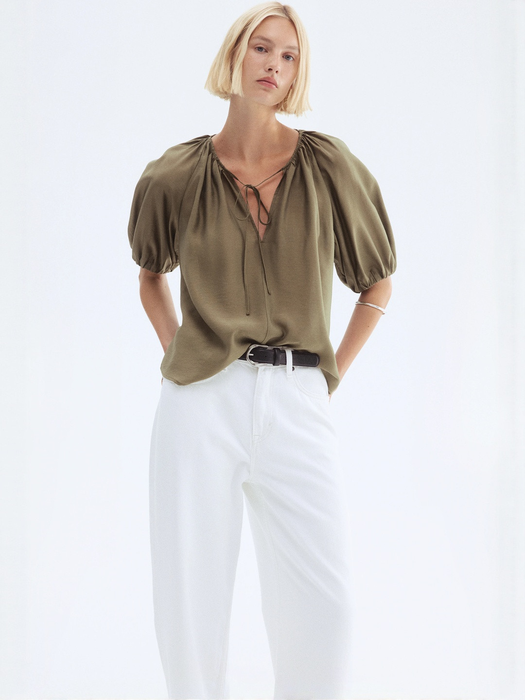 H&M Balloon-Sleeved Blouse