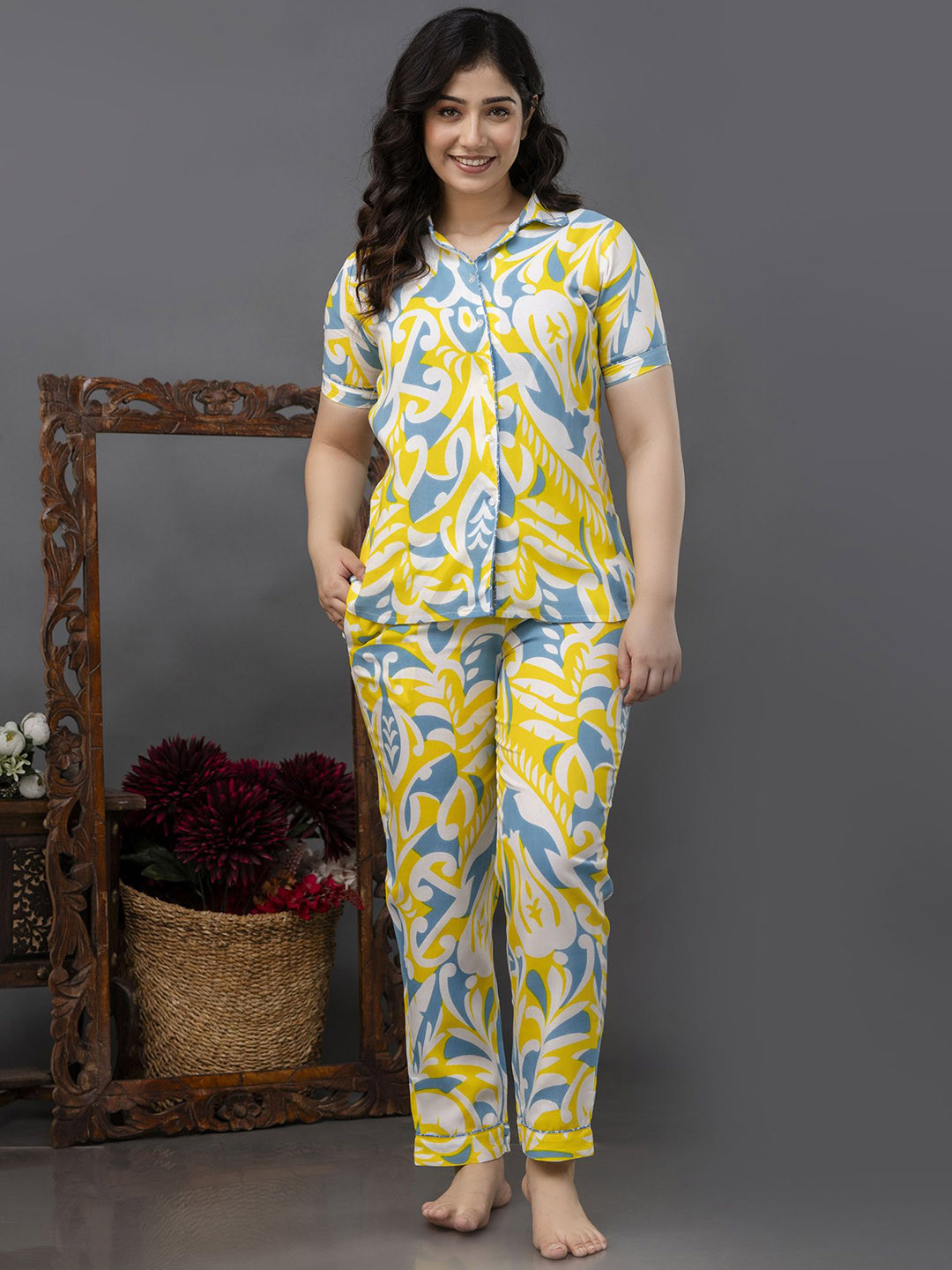 UrbanRang Piping Women Printed Pure Cotton Shirt and Pyjamas Night Suit
