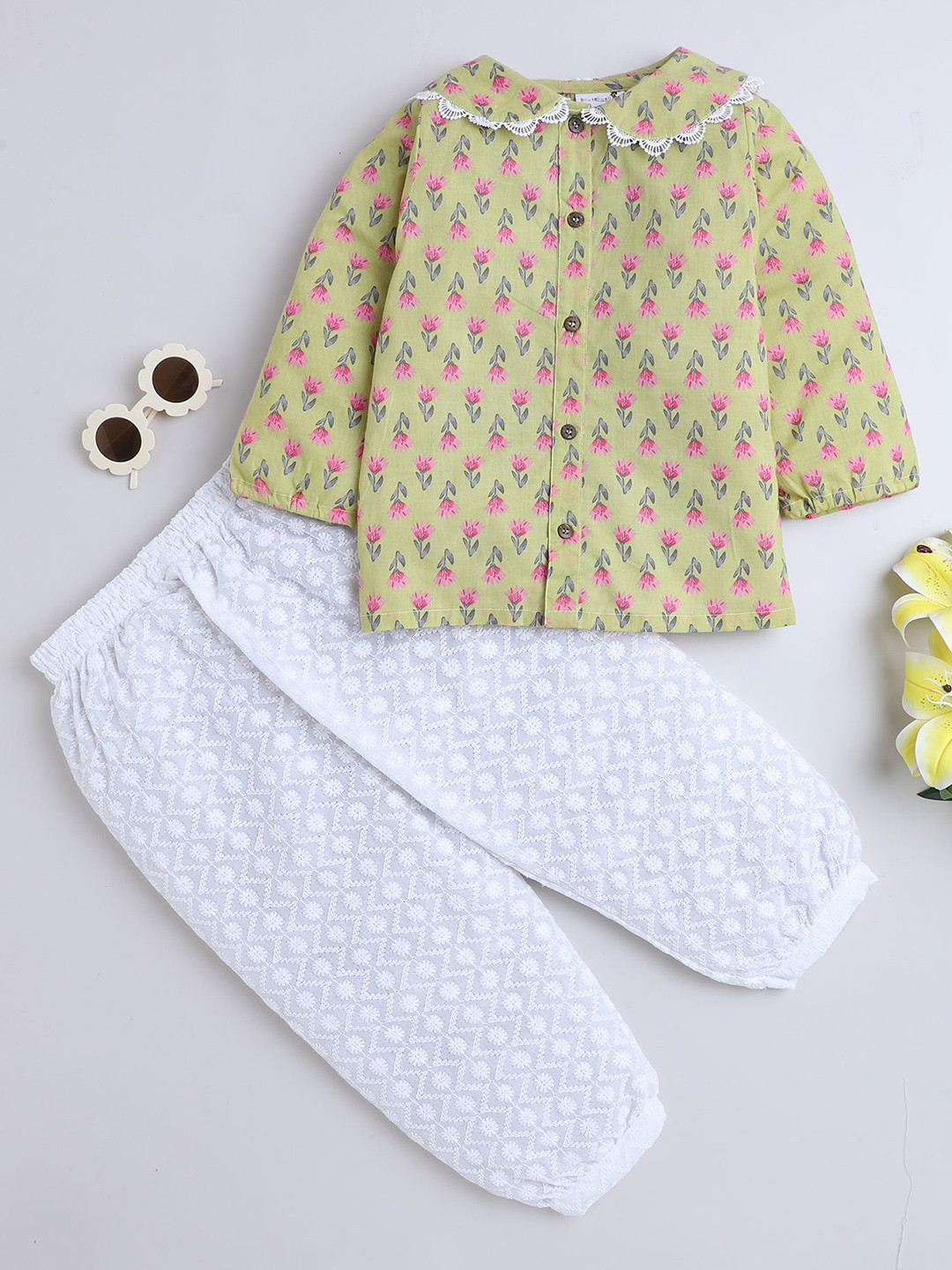 BAATCHEET Girls Floral Print Cotton Peter Pan Collar Three-Quarter Sleeves Clothing Set