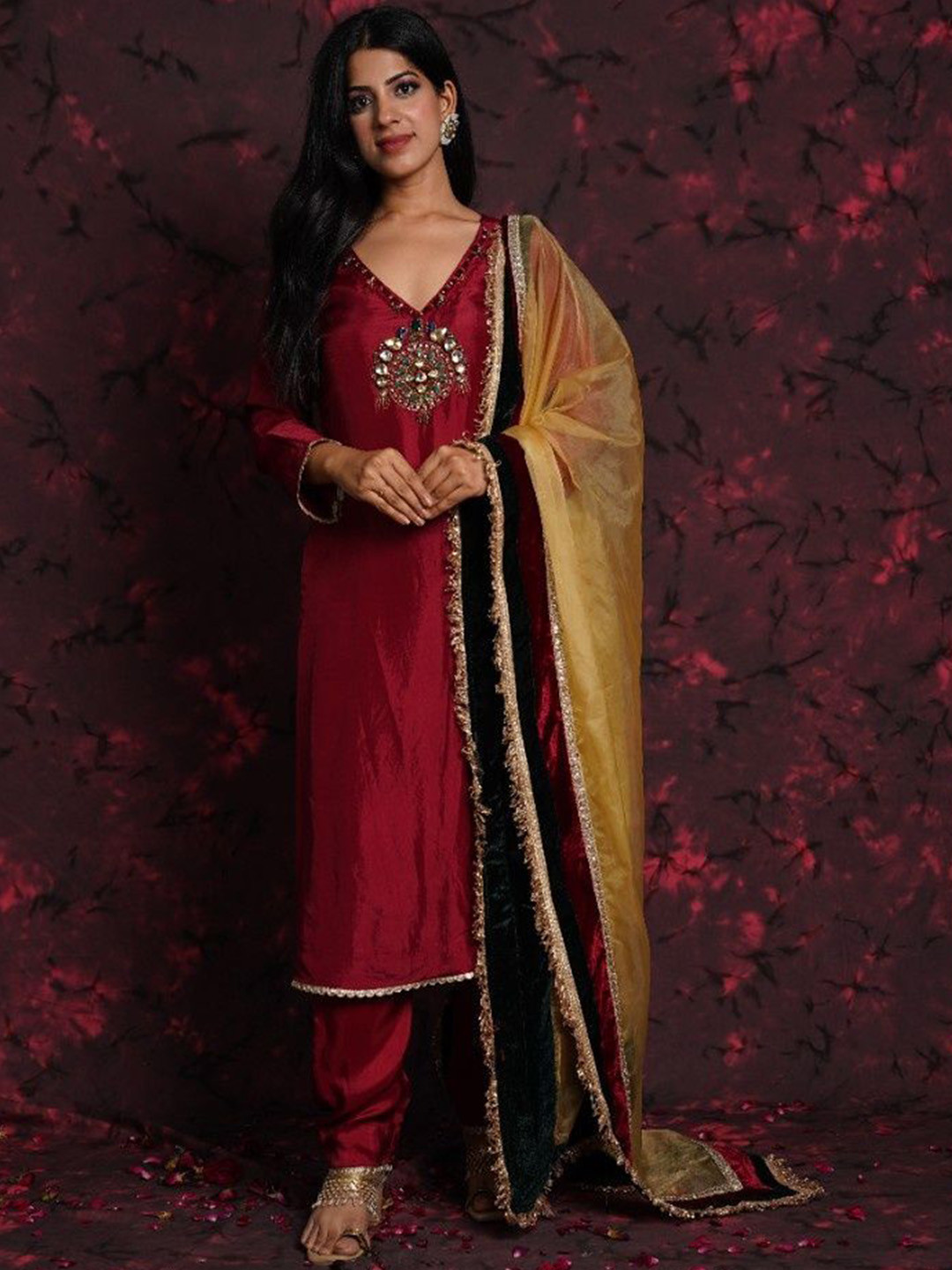 Pearls and Pastels Women Ethnic Motifs Embroidered Kurta with Churidar & Dupatta