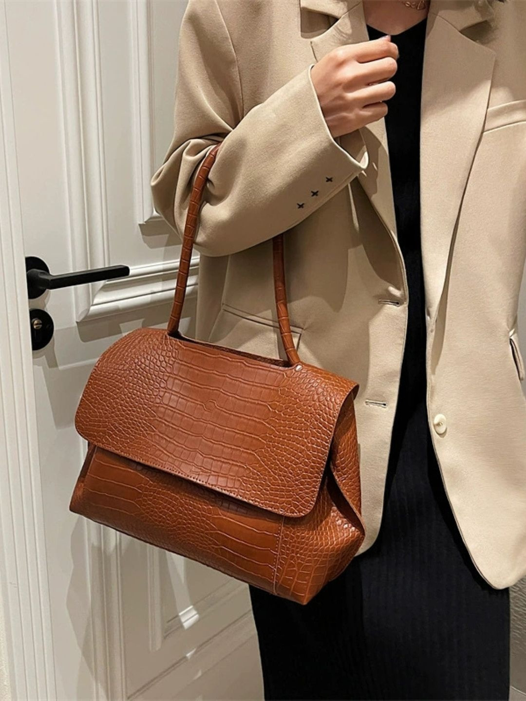 CORSICA Women Brown Solid Synthetic Baguette Leather Regular Casual Shoulder Bag