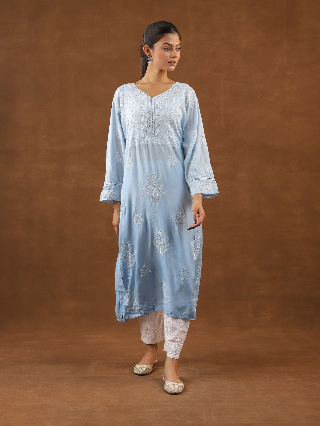 Janaki Apparels Women Striped Dyed V-Neck Kurta
