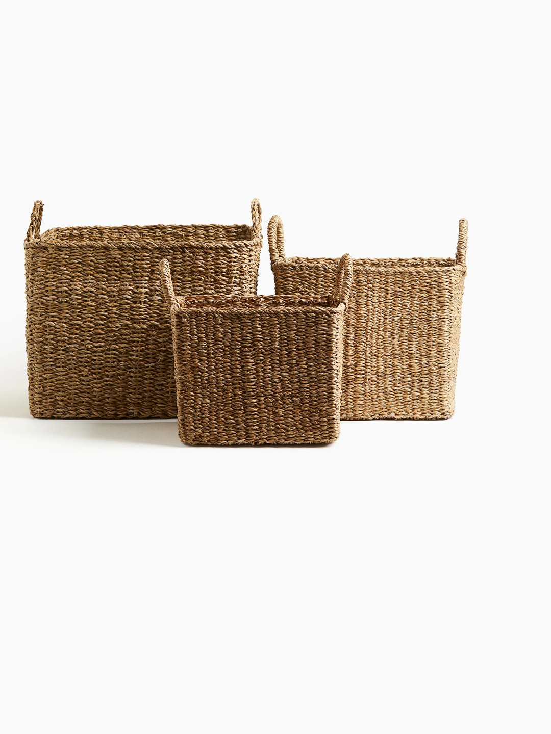 HABERE INDIA Beige Seagrass Large Braided Fruit & Storage Basket