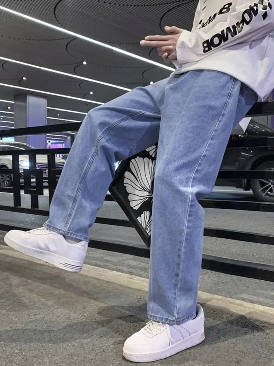 Prozo Men Relaxed Fit Mid-Rise Light Fade Jeans