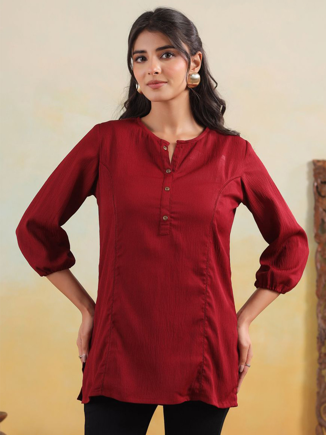 Neemiya Women Maroon Solid Poly Crepe Short Kurti