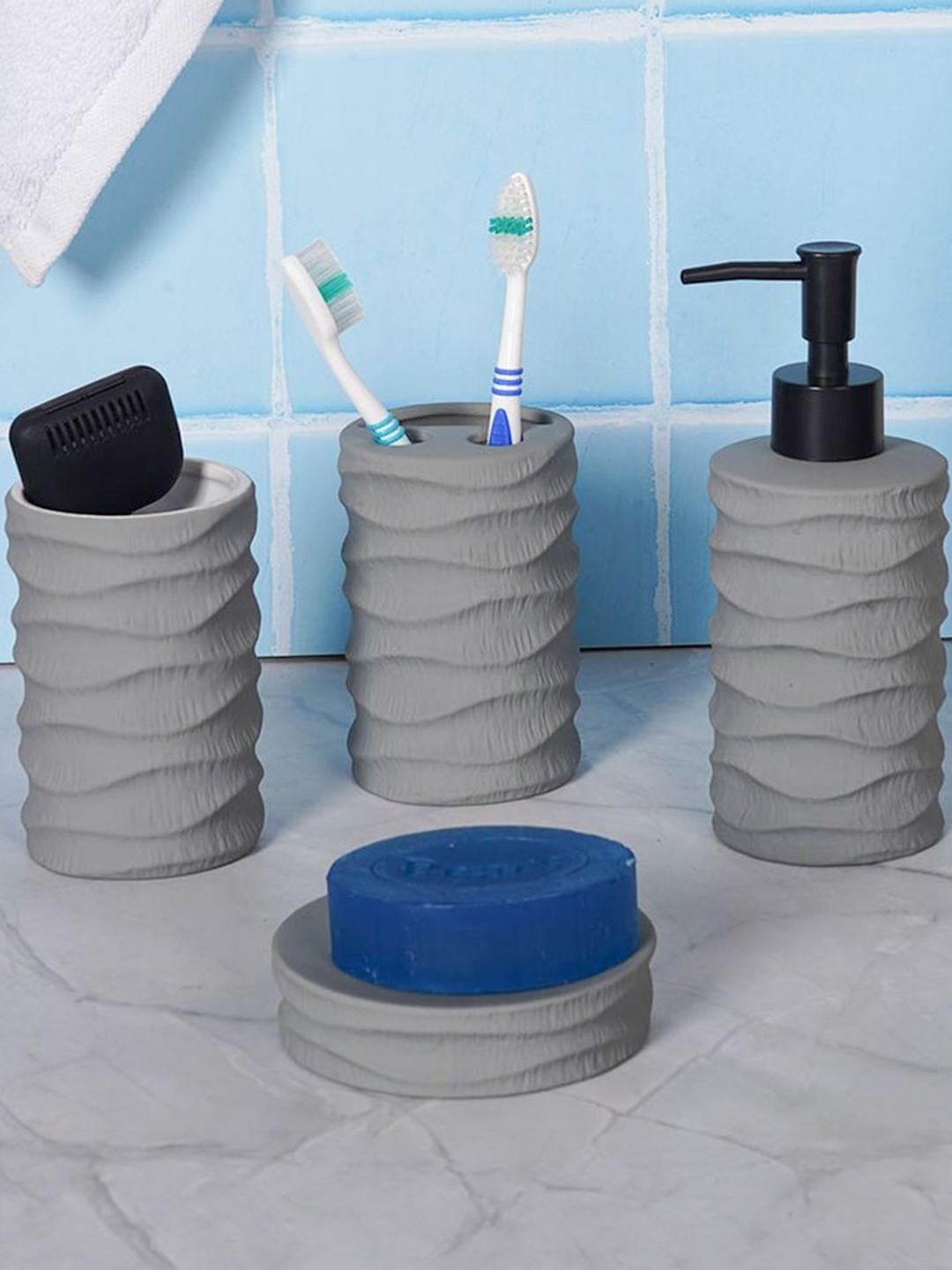 AARVI DECOR STUDIO Set of 4  Bathroom Accessories Set