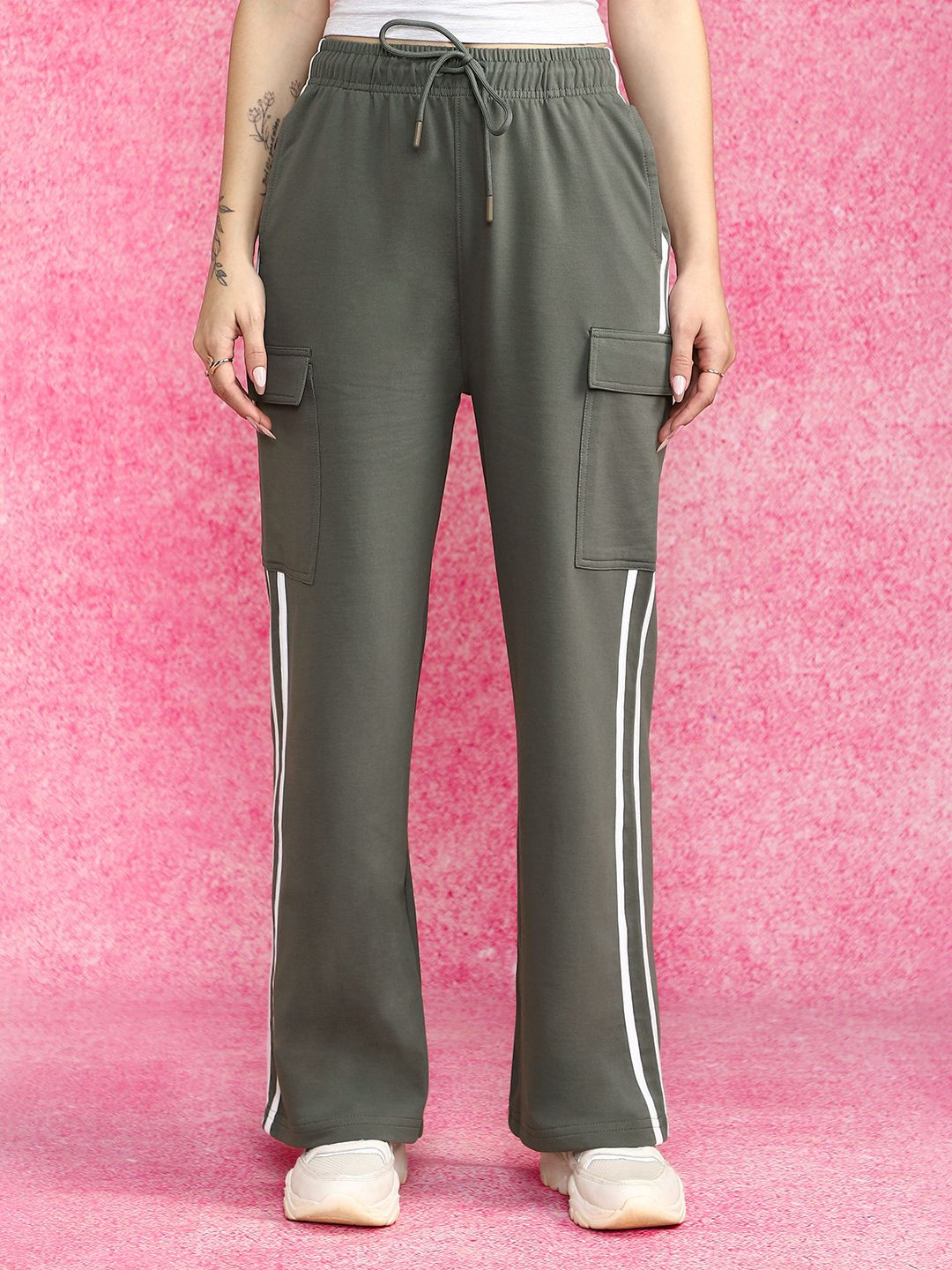 JUNEBERRY Women Grey 4 Pockets Striped Relaxed Fit High-Rise Cargos Track Pant