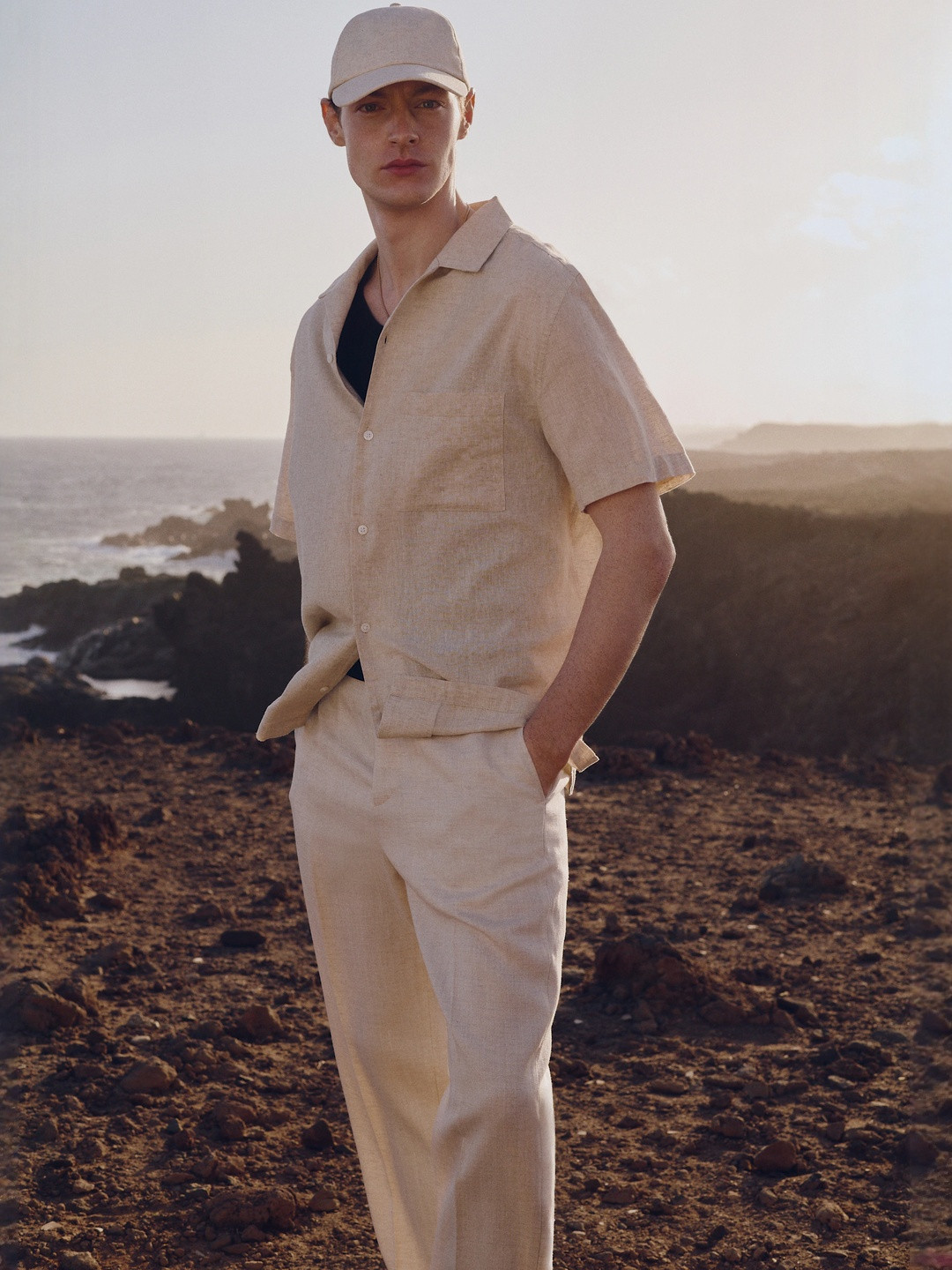 H&M Regular Fit Short-Sleeved Linen-Blend Shirt