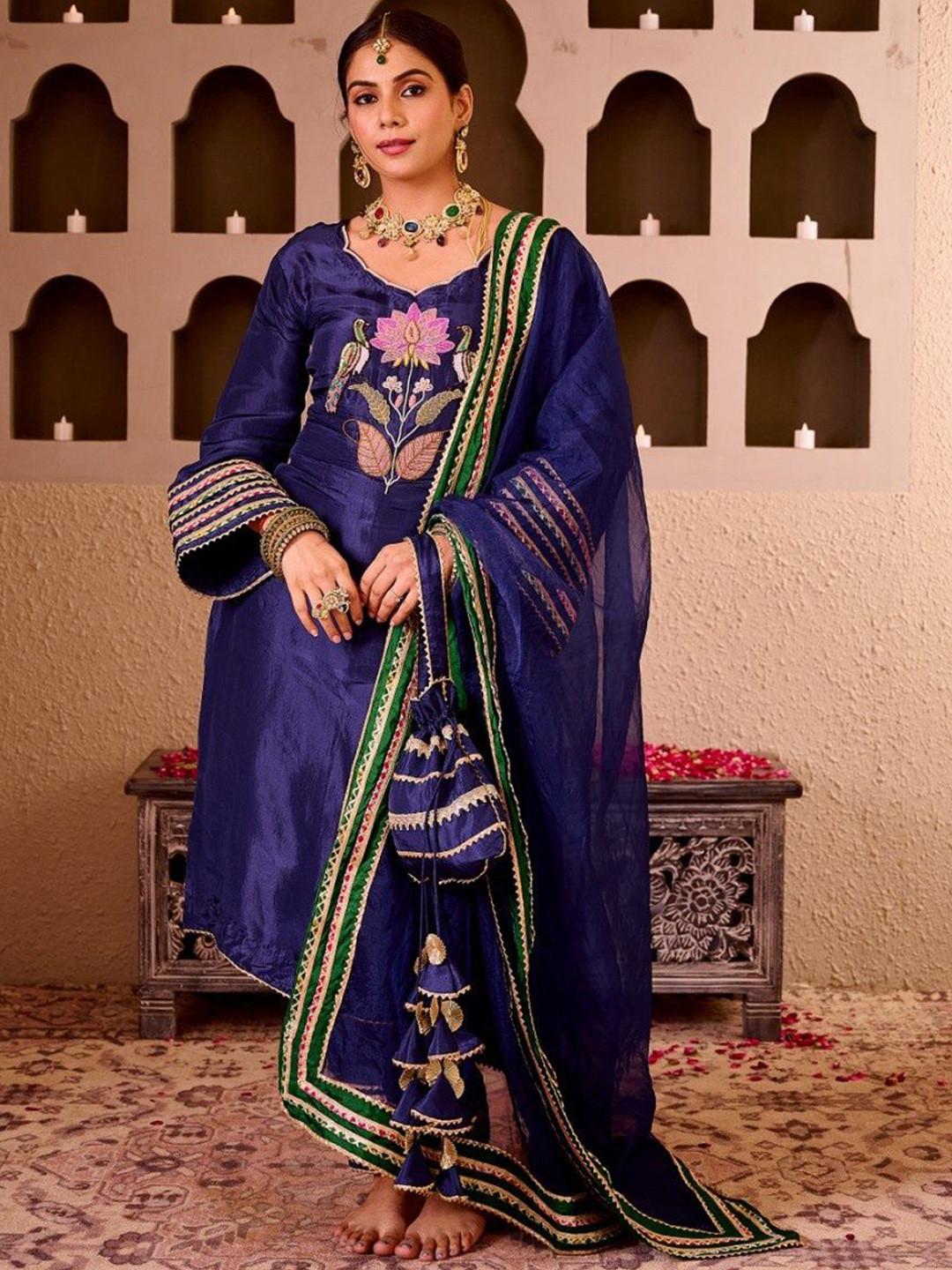 Pearls and Pastels Ethnic Motifs Embroidered Thread Work Kurta With Trousers & Dupatta