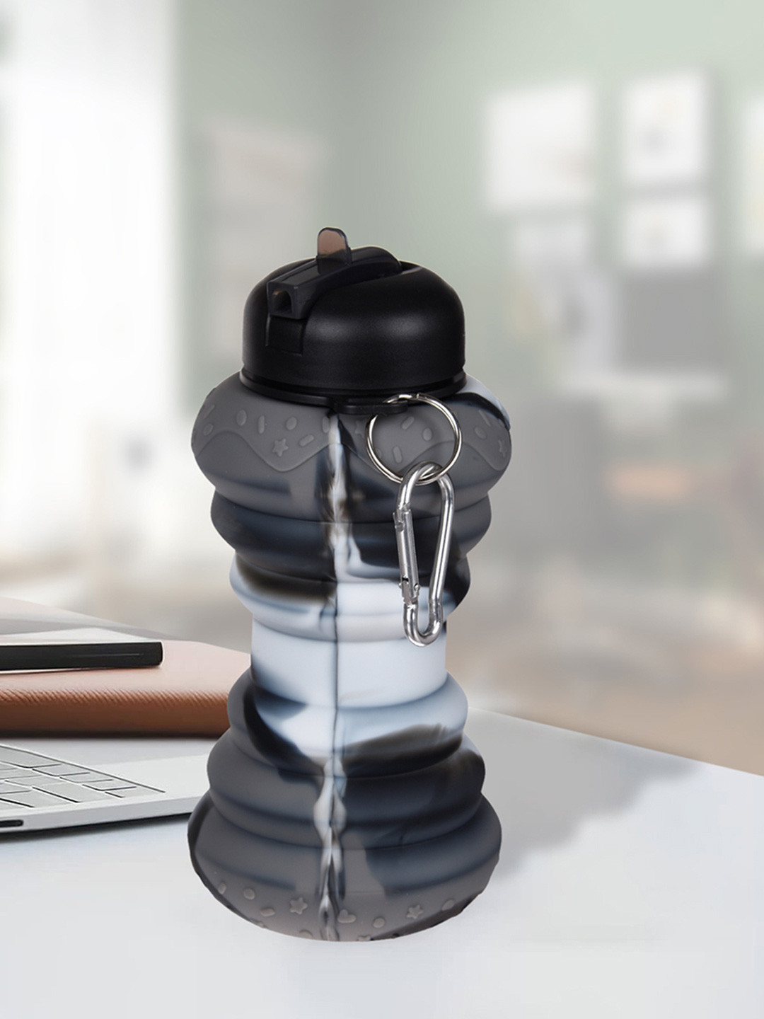 Aura Black & White Printed Flip Cap Water Bottle 600ml