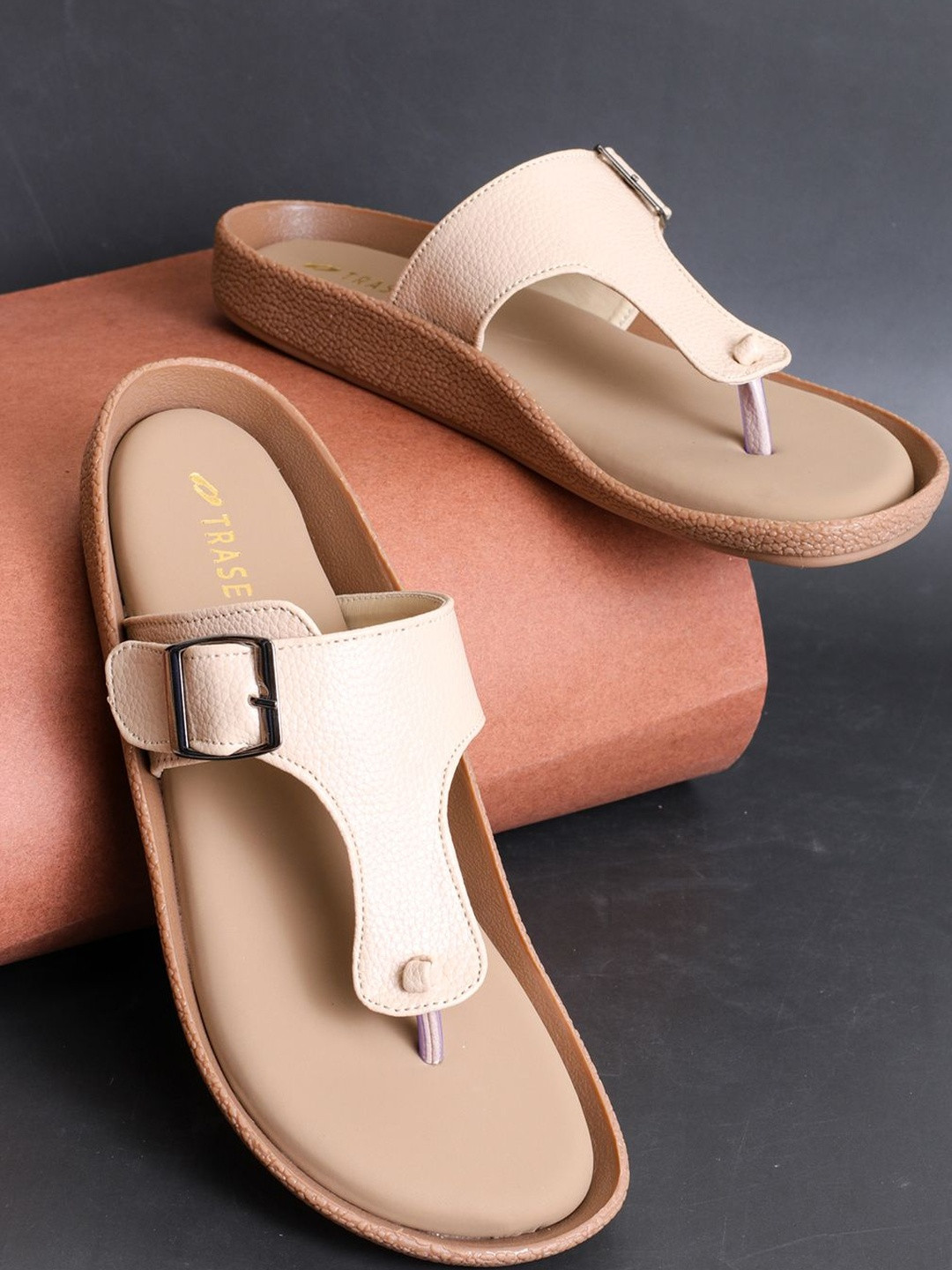 TRASE Women Cream Comfortable Flats