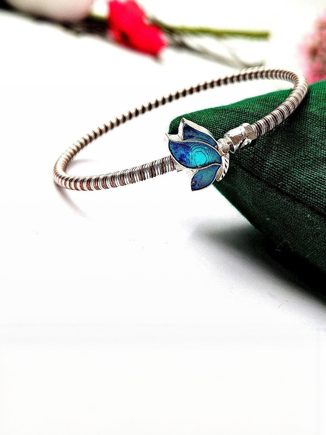 PARASMONI Women 925 Silver & Blue Leaf Design Bangle