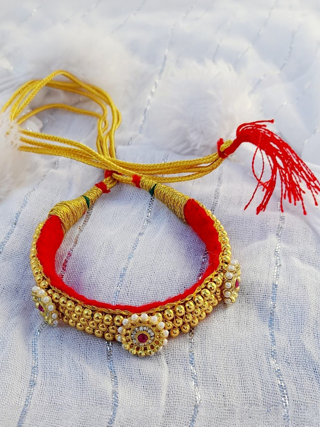 Maruti Rajasthan Gold-Plated Stones Studded & Beaded Minimal Necklace