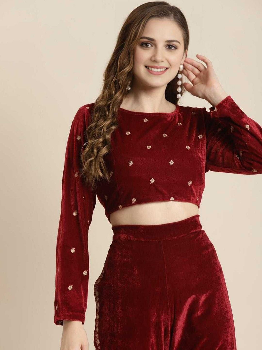 WIZULO TRENDZ Embroidered Velvet Boat Neck Saree Blouse