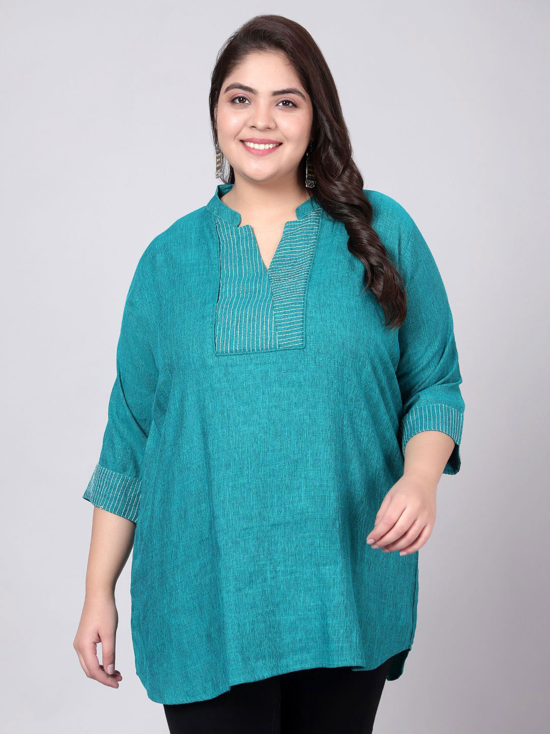 Indietoga Women Plus Size Sea Green Cotton Solid Embroidered Tunic Top with Pockets