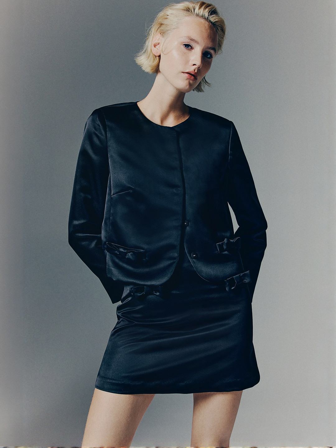 H&M Bow-Detail Satin Blazer