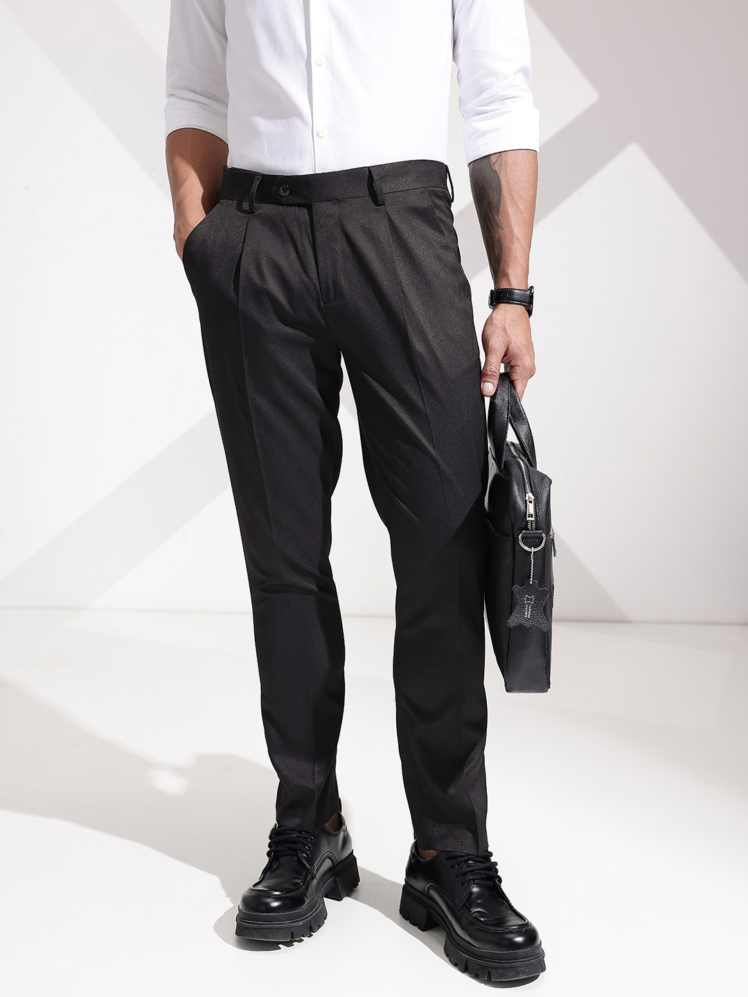 INVICTUS Men Self Design Textured Pleated Formal Trousers