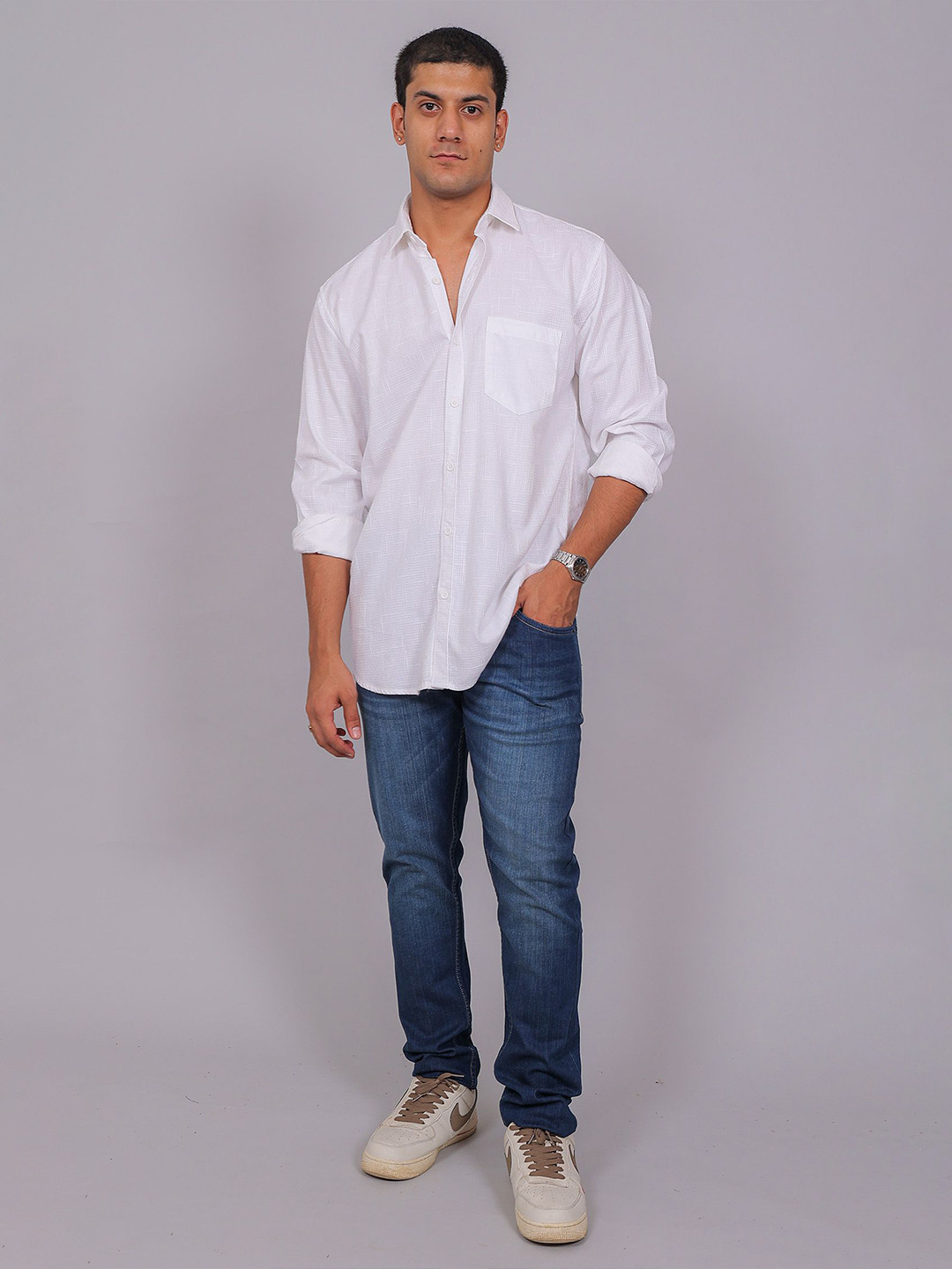 BLUEBIRD Men Sharp Relaxed Fit Textured Spread Collar Cotton Casual Shirt