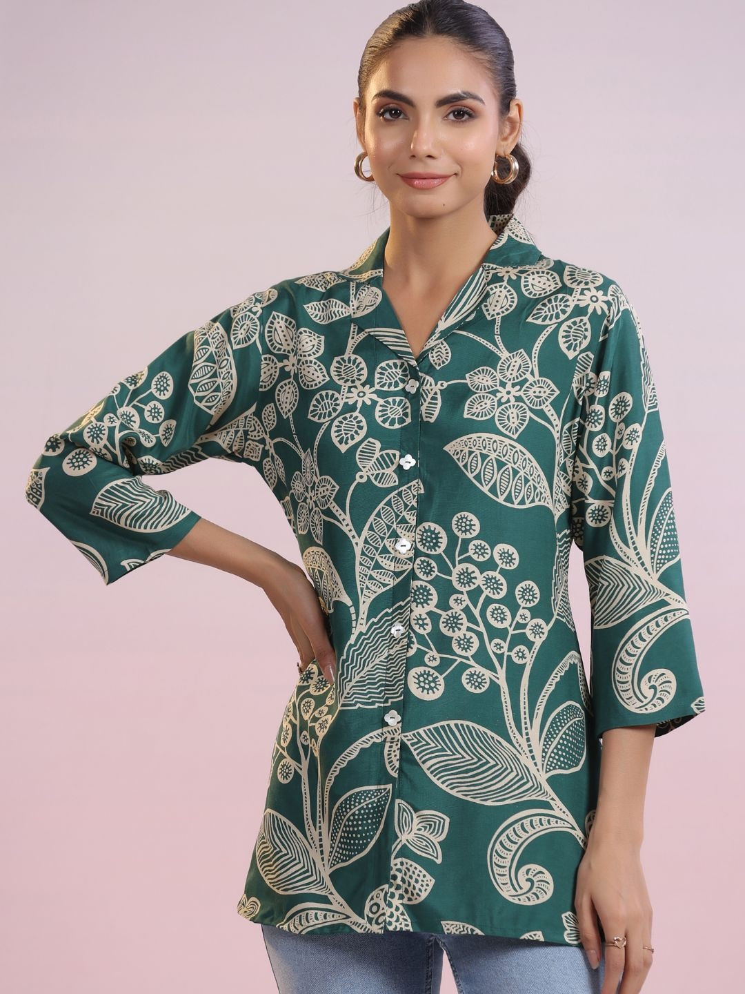 KALINI Women Green Silk Shirt Collar Printed Tunic