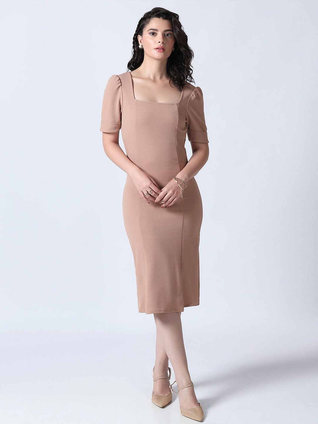 Selvia Edge Puff Sleeve Sheath Midi Dress
