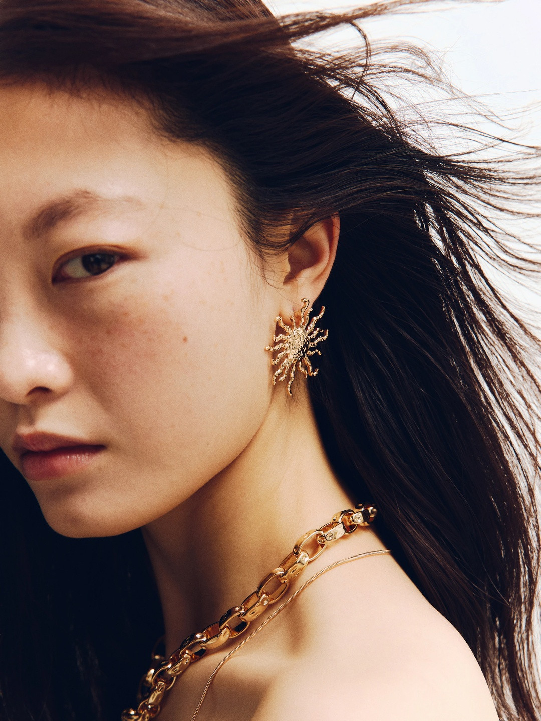 H&M Sun-Shaped Earrings