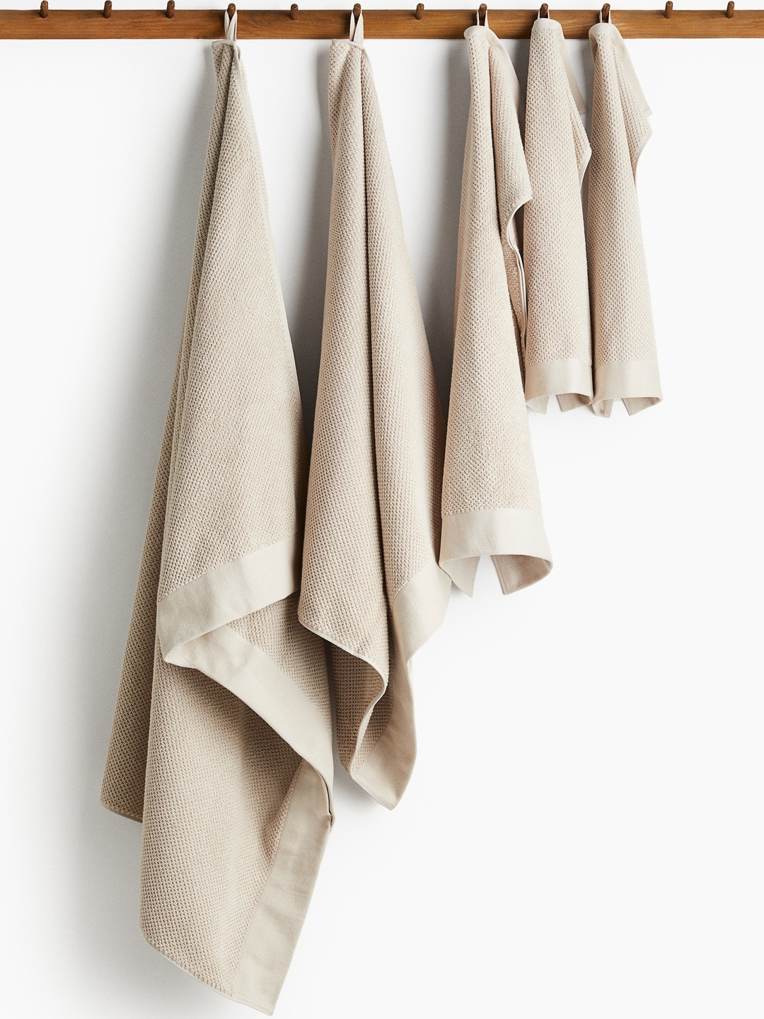 H&M 553 GSM Cotton Terry Bath Sheet