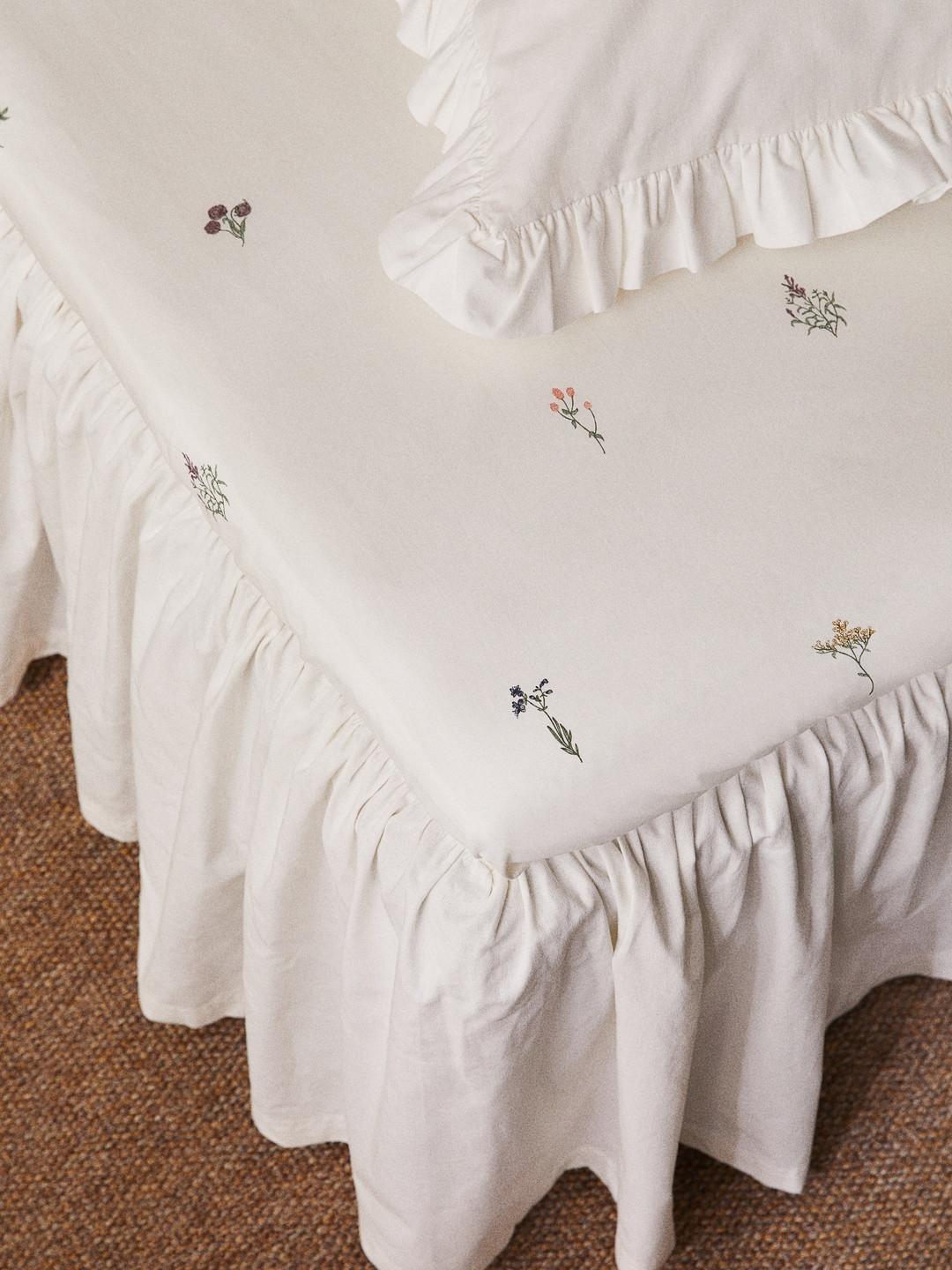 H&M Patterned Cotton Fitted Sheet