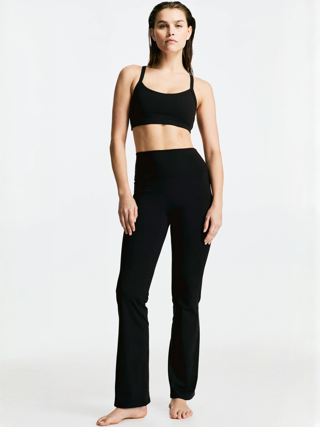 H&M Women Medium Support Sports Bra In SoftMove