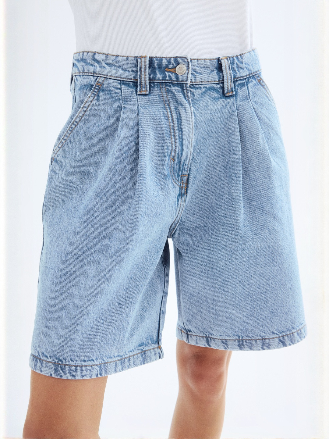 H&M Pleated Denim Shorts