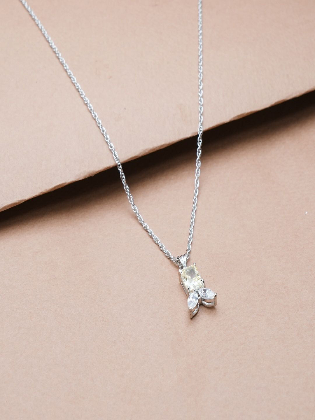 TASSYA Women Silver Lemon Bloom Pendants with Chains