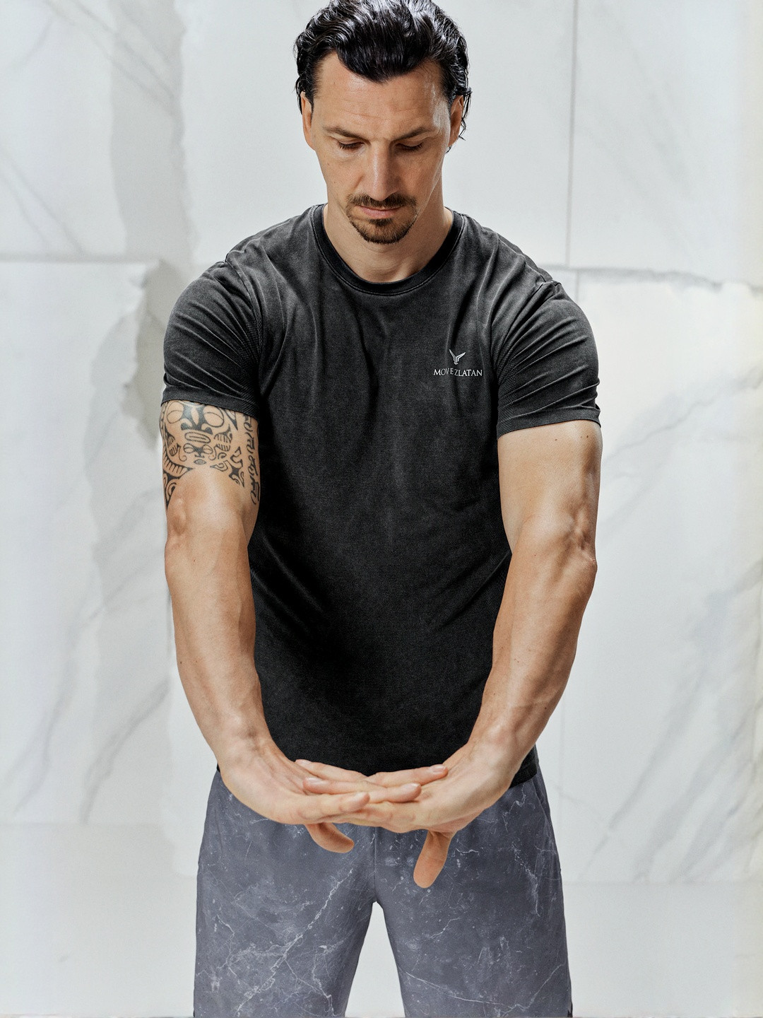 H&M Muscle Fit Sports Top