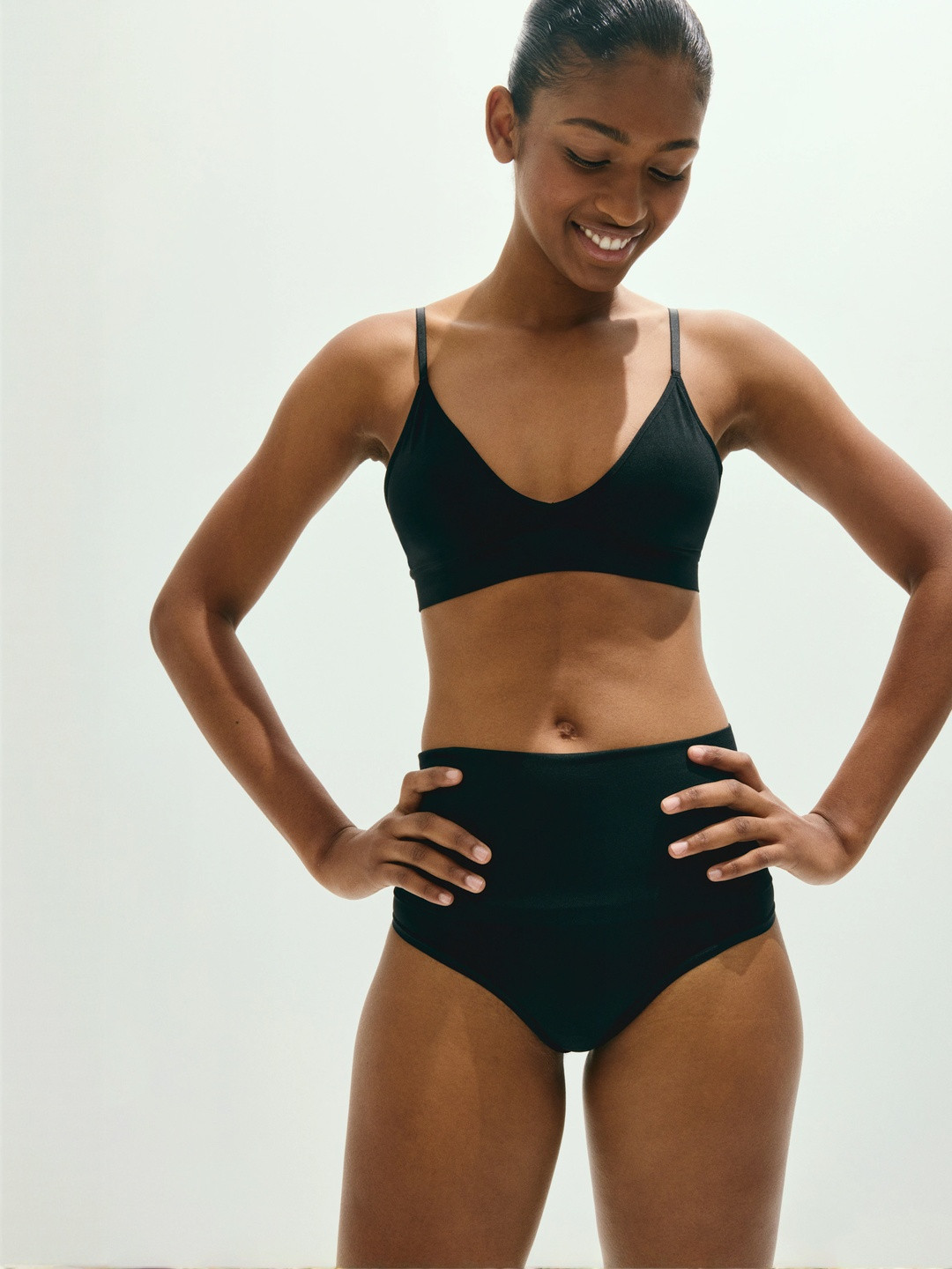 H&M Women Black 2-Pack Firm Shaping Thongs