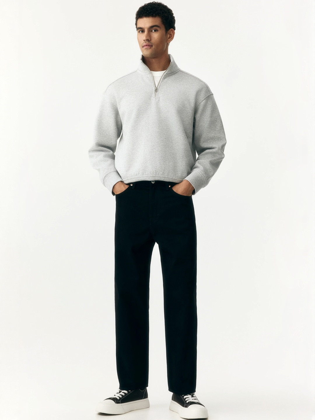 H&M Men Black Solid Pure Cotton Loose Jeans