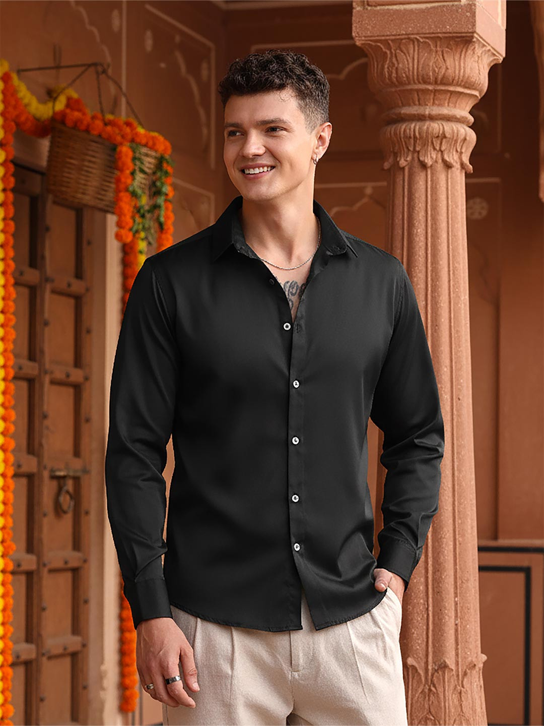 Beyoung Men Classic Fit Solid Spread Collar Casual Shirt