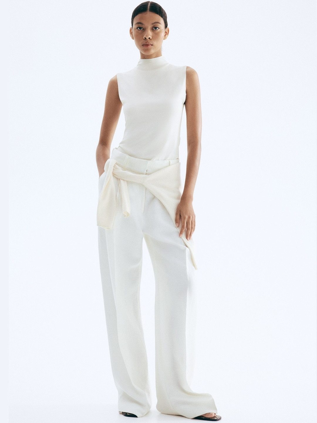 H&M Sleeveless Turtleneck Top