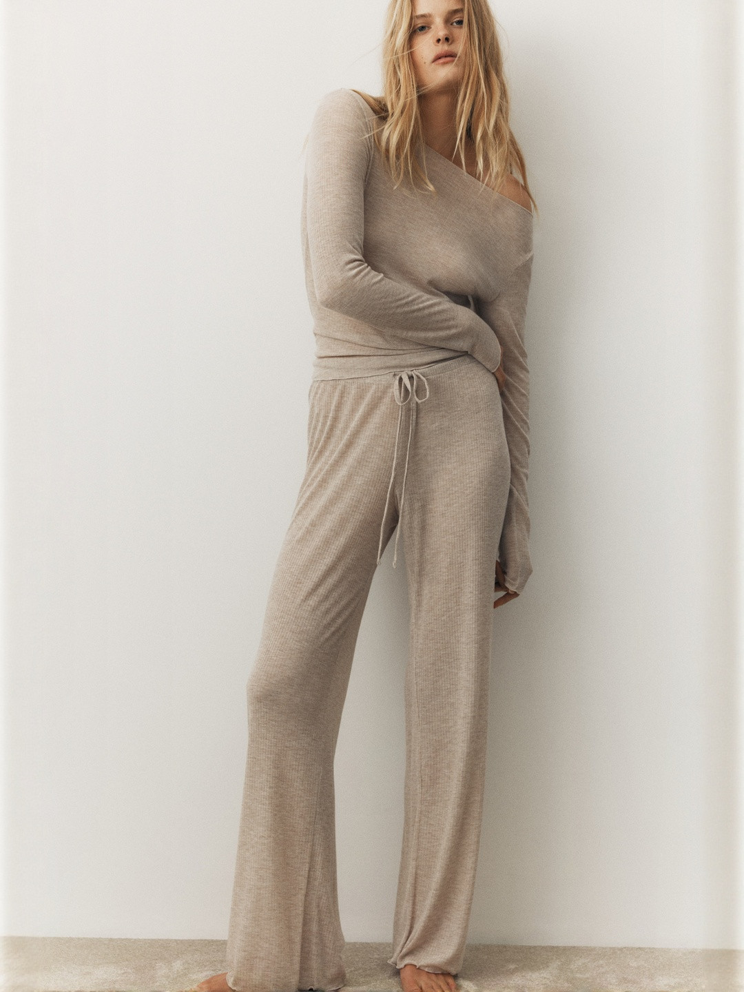 H&M Women Solid Ribbed Round Neck Long Sleeves Lounge Pyjama Set Nightsuit