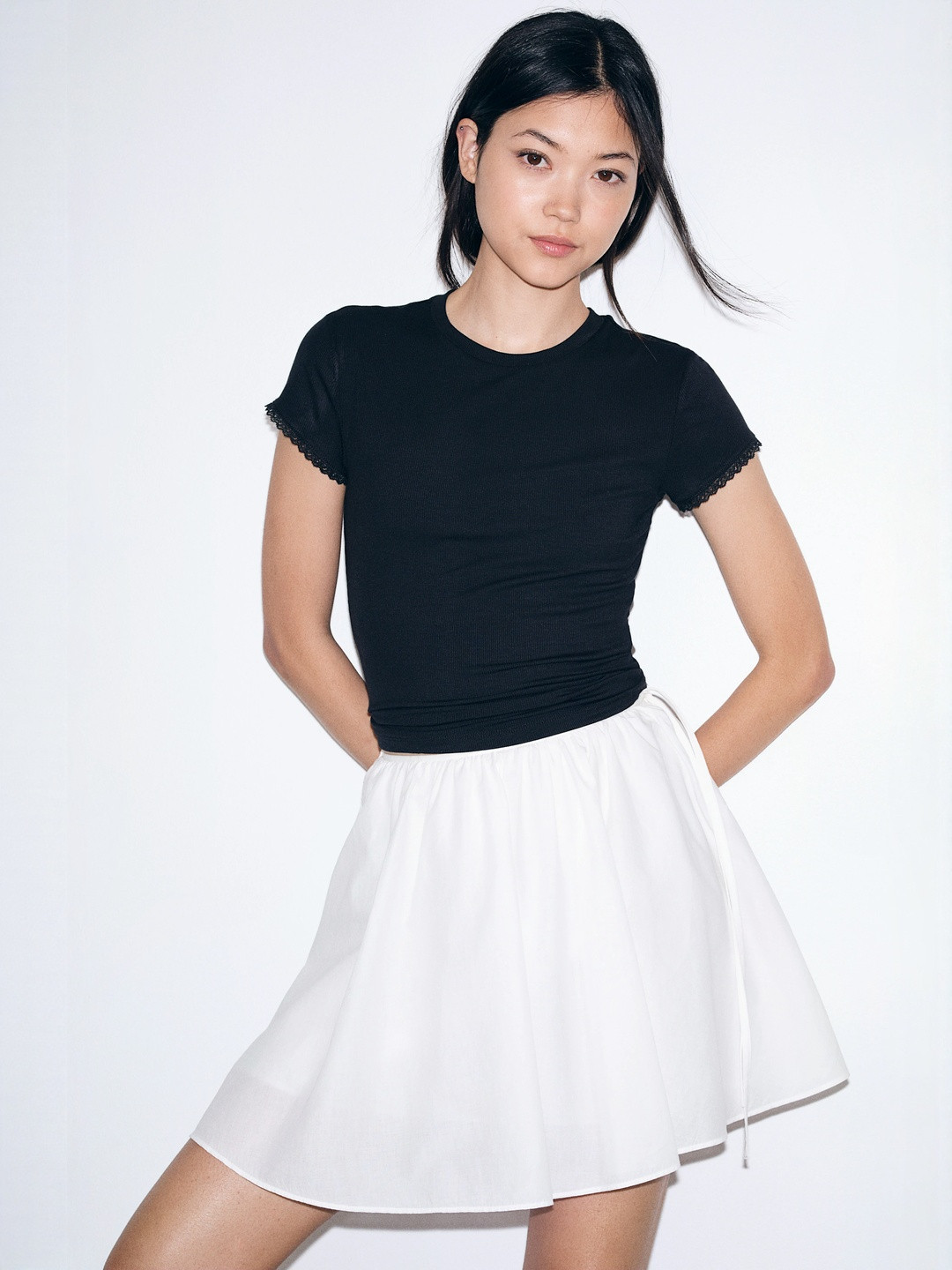 H&M Lace-Trimmed Ribbed T-shirt