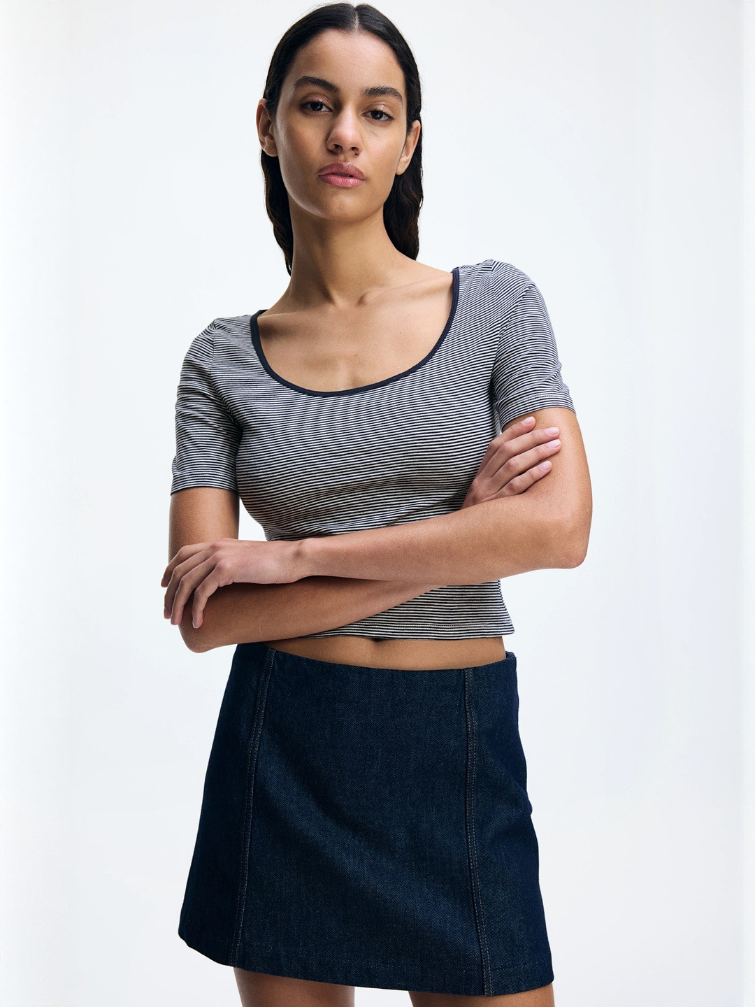 H&M Cropped Scoop-Neck T-shirt