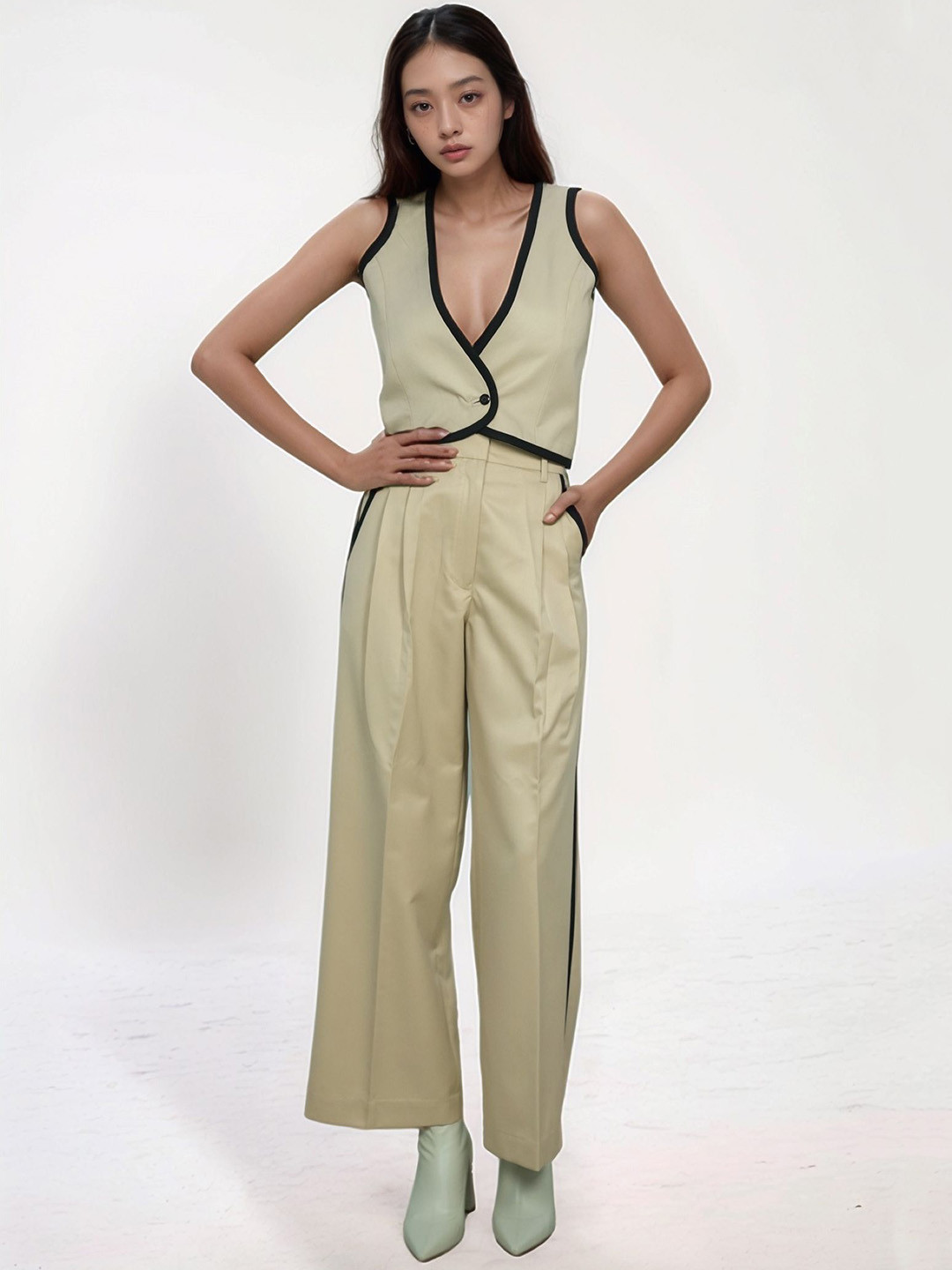 Dheeraj Sharma Women Loose Fit High-Rise Pleated Trousers