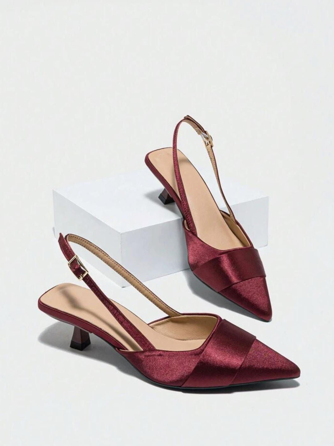 KDB FASHIONS Women Leather Pointed Toe Kitten Heel Mules