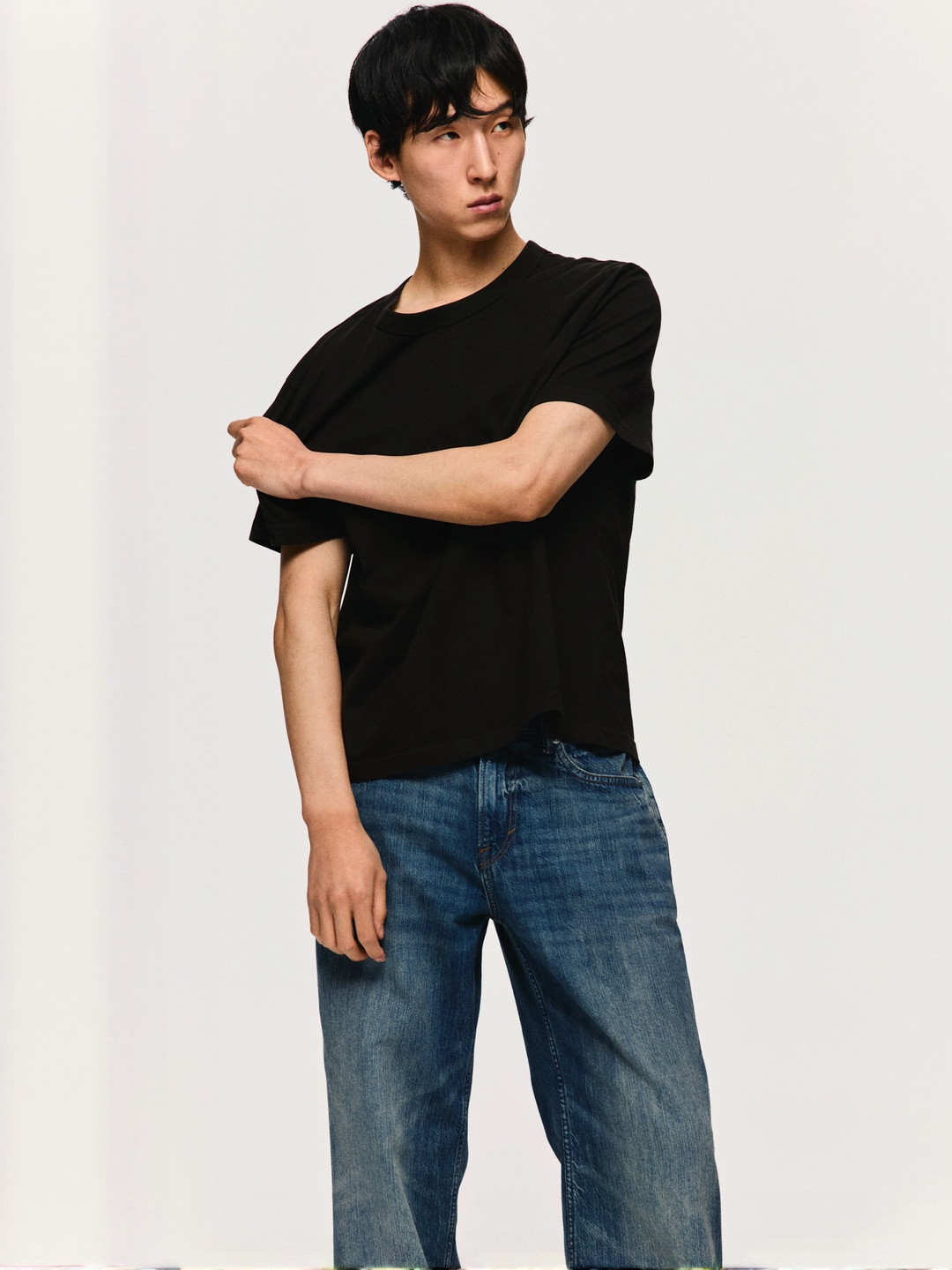 H&M Men Straight Loose Lightweight Jeans