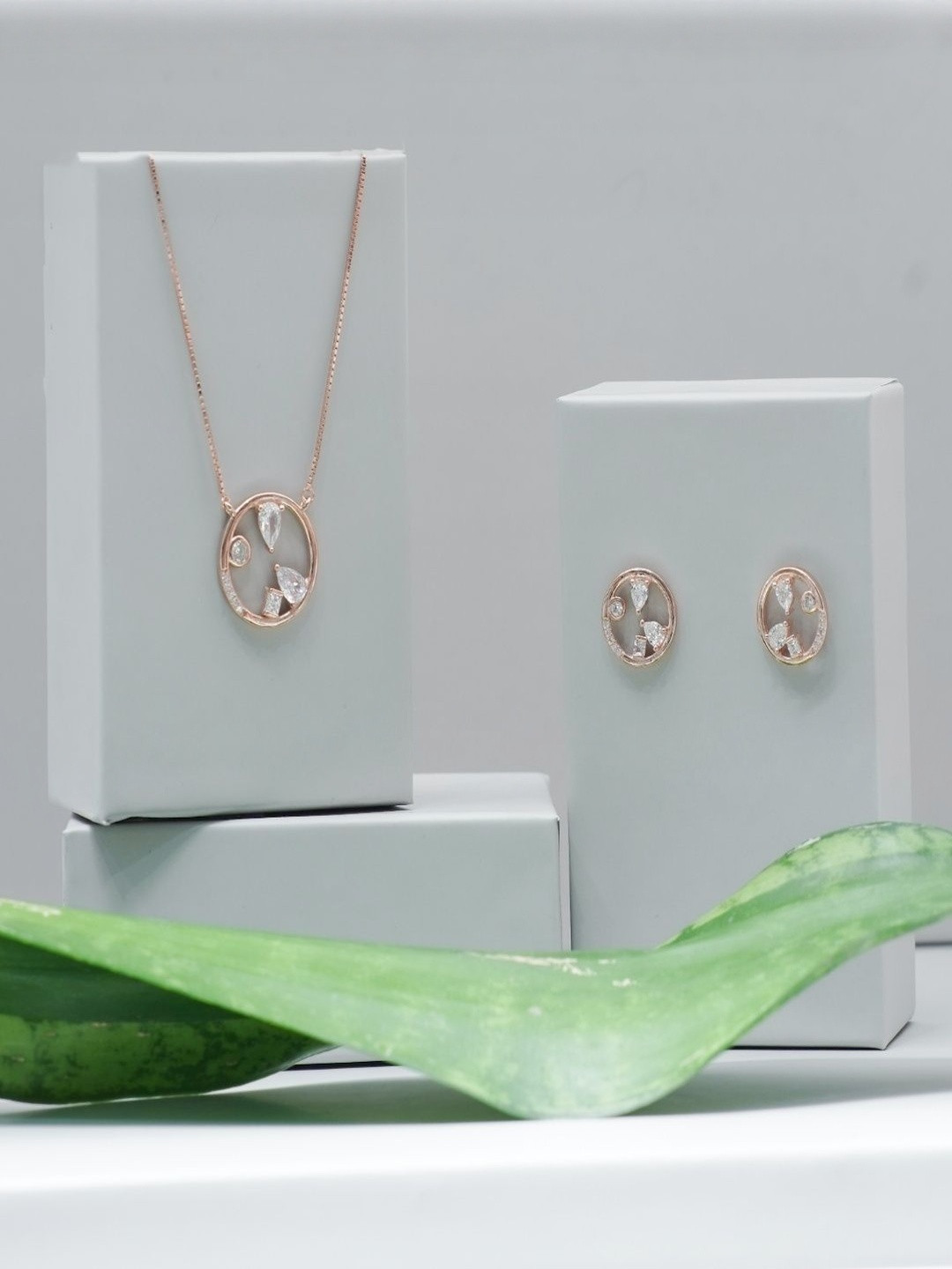 TASSYA Rose Gold-Plated Stone Studded Jewellery Set