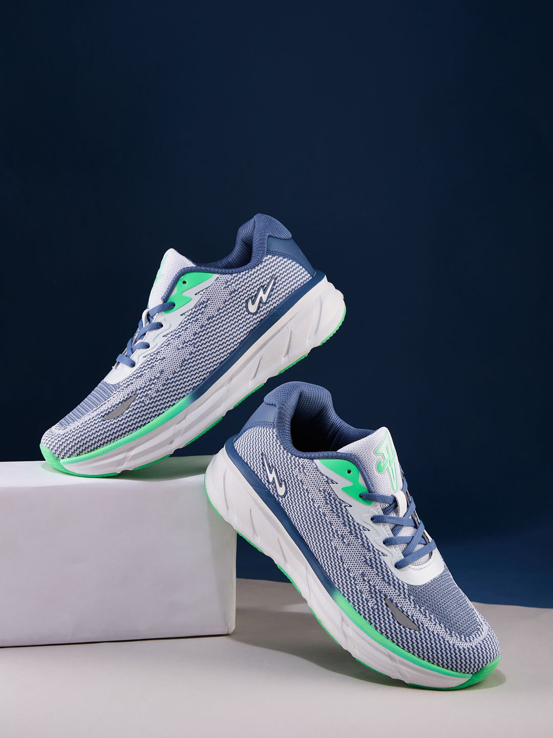 Campus VAIL Men Mesh Walking Non-Marking Shoes